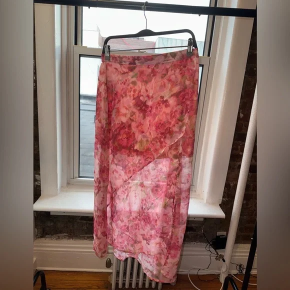 Stradivarius Printed asymmetric midi skirt - Picture 3 of 4